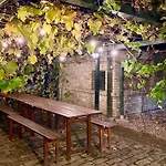 Beni Family Wine Farm Feriegård Cegléd