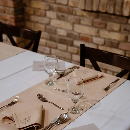 Farm stay Beni Family Wine Farm Cegled