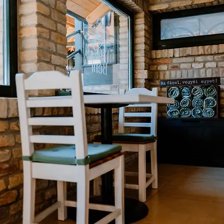Farm stay Beni Family Wine Farm Cegled