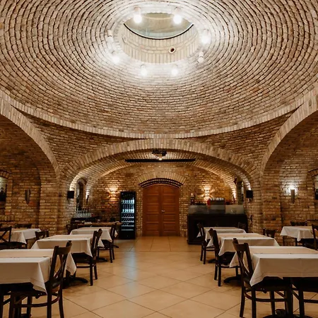 Beni Family Wine Farm Farm stay Cegled