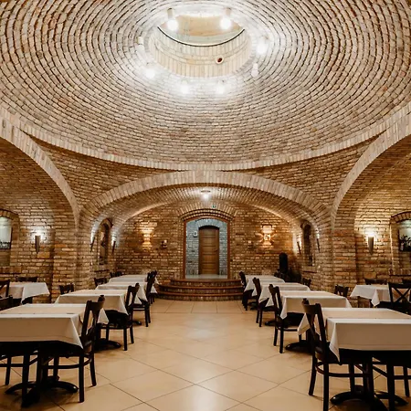 Beni Family Wine Farm Farm stay Cegled